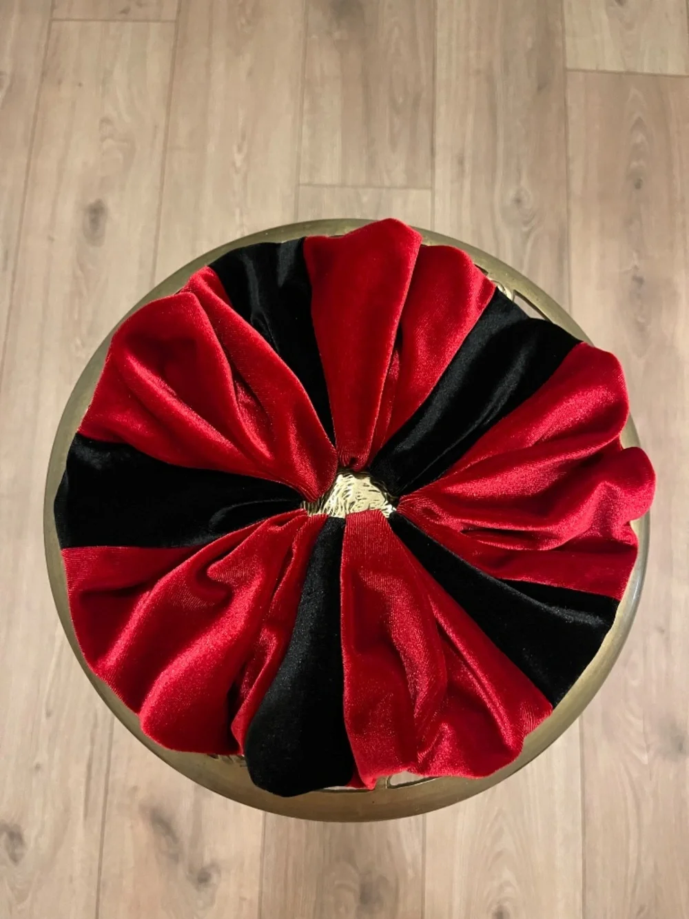 Oversized velvet scrunchie red black scrunchie